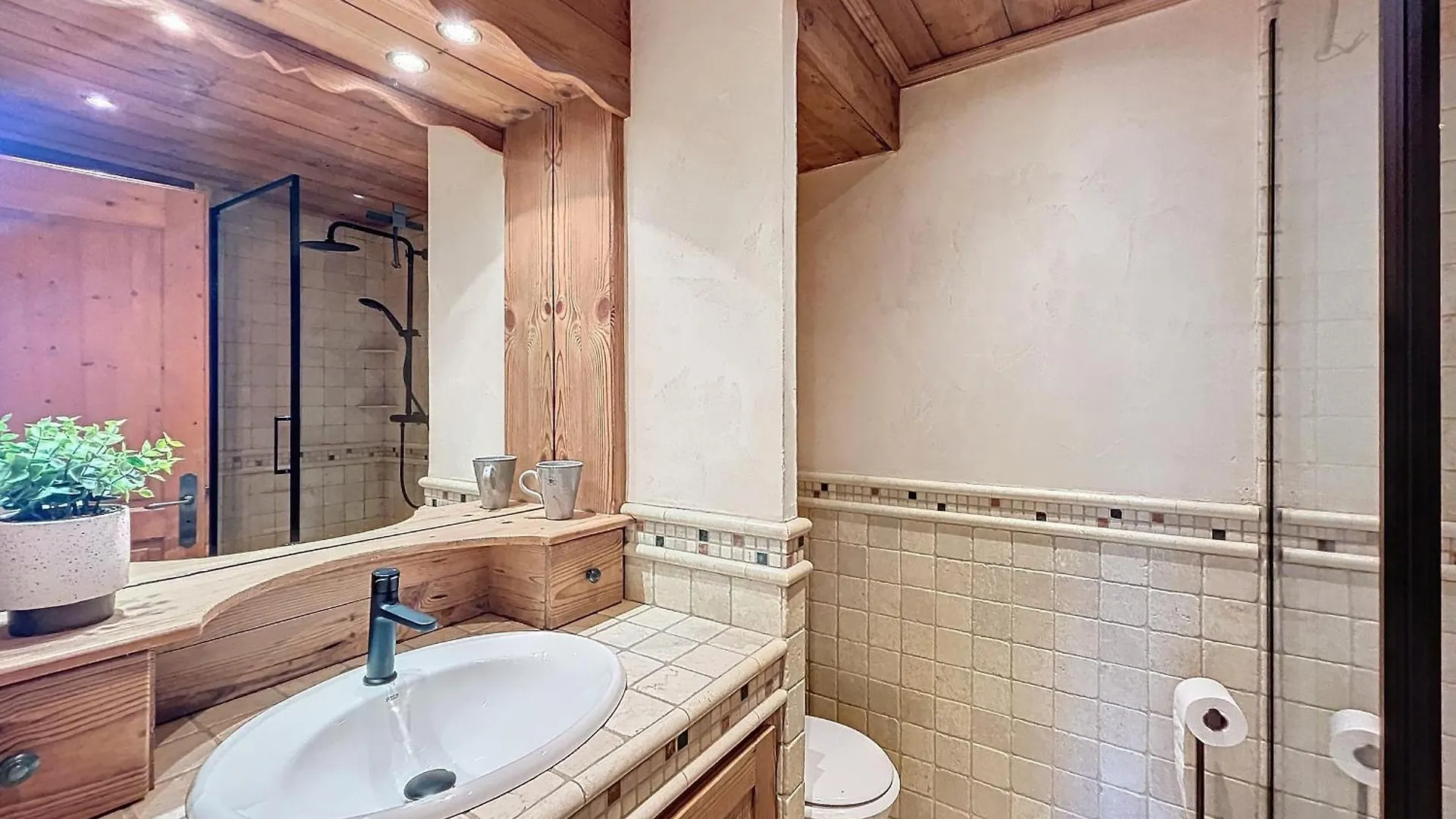 Appartement 2 Pieces Avec Piscine Et Parking A Combloux - Fr-1-560-154 Apartment